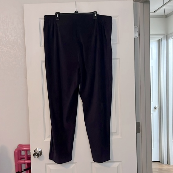 WOMEN’S PURPLE POLYESTER SPANDEX PANTS : SIZE 18W - Picture 2 of 2